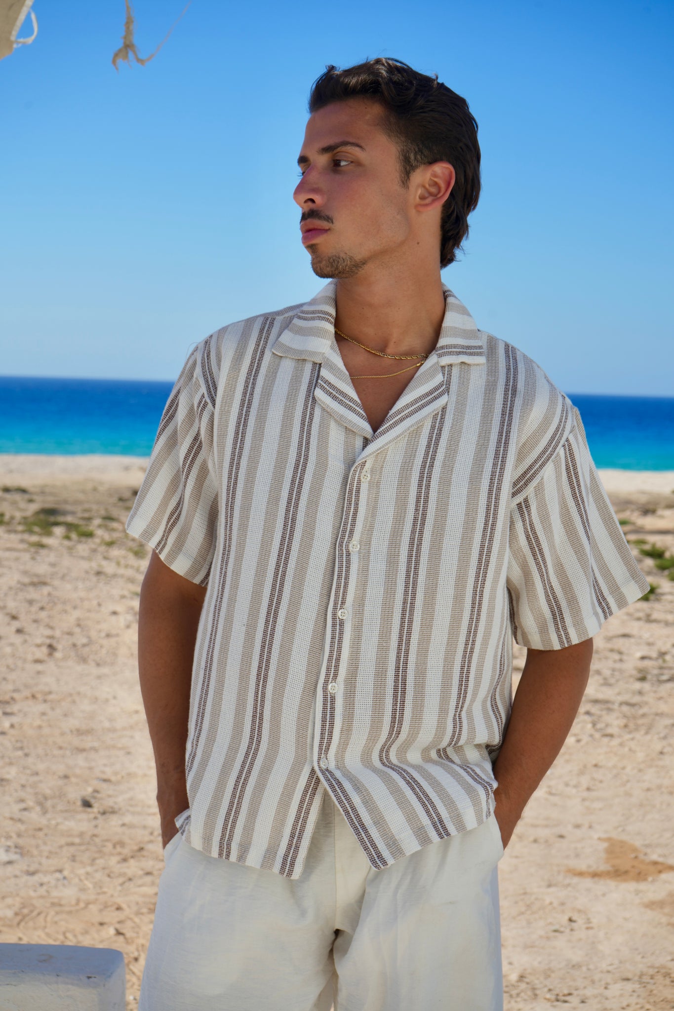 beige knitted stripes shirt